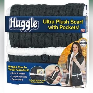 NEW Ontel | Huggle Scarf | Extra Plush Scarf With Pockets